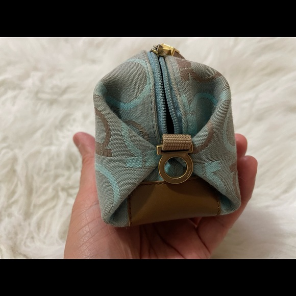 Authentic SALVATORE FERRAGAMO pouch🌸🦋 - Picture 6 of 11